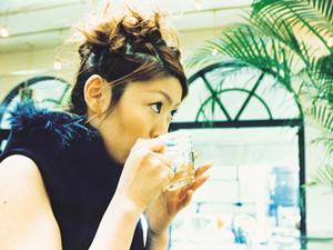 千葉・海浜幕張で絶品の炭火串焼きと大衆酒場の魅力を徹底解説：ムロヒガシの特徴と店舗情報